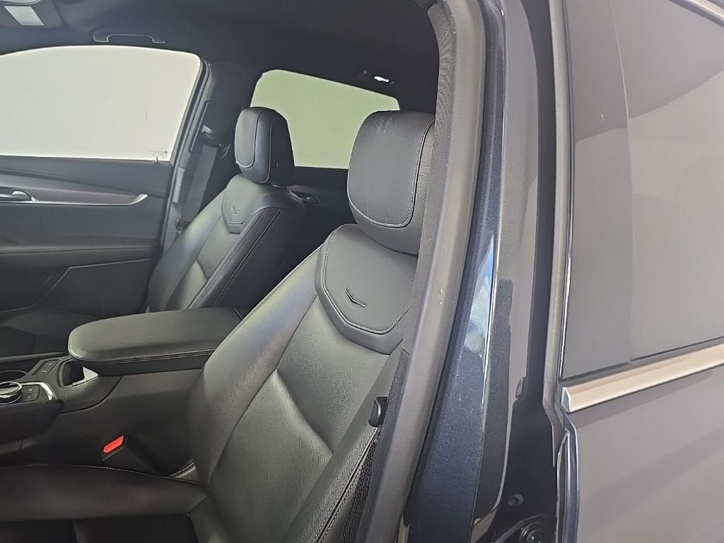 2023 Cadillac XT5 Luxury