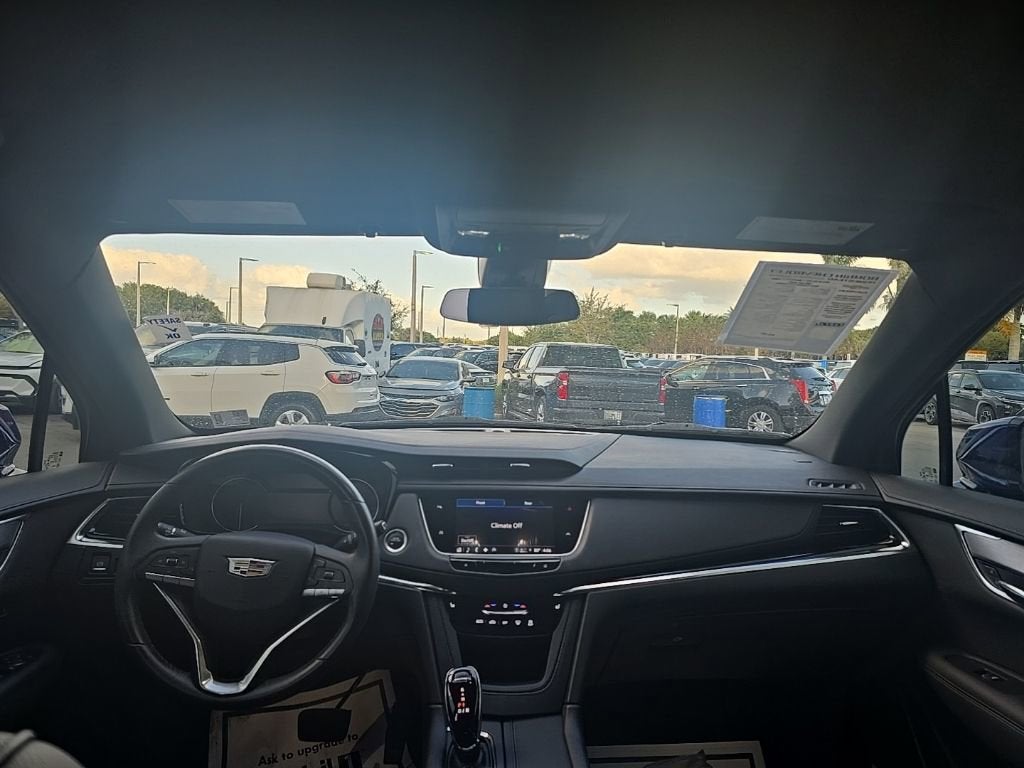 2023 Cadillac XT6 Luxury
