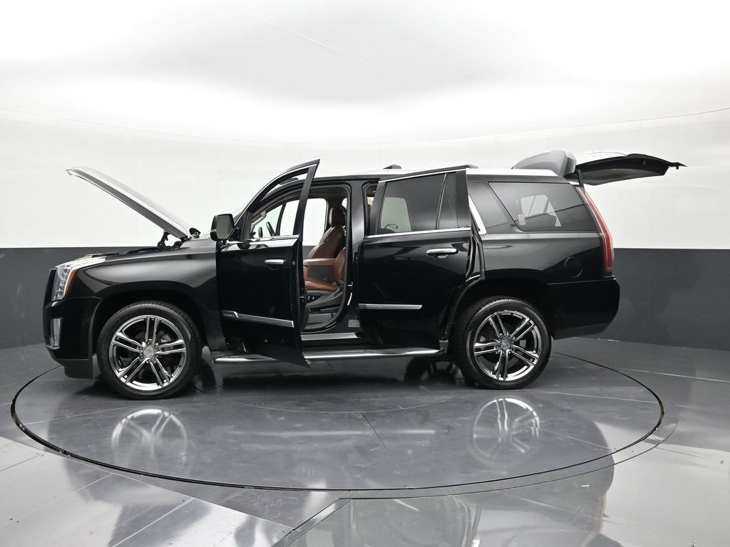 2016 Cadillac Escalade Luxury Collection