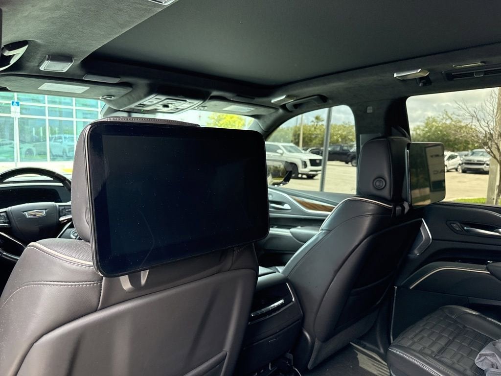 2023 Cadillac Escalade Sport Platinum