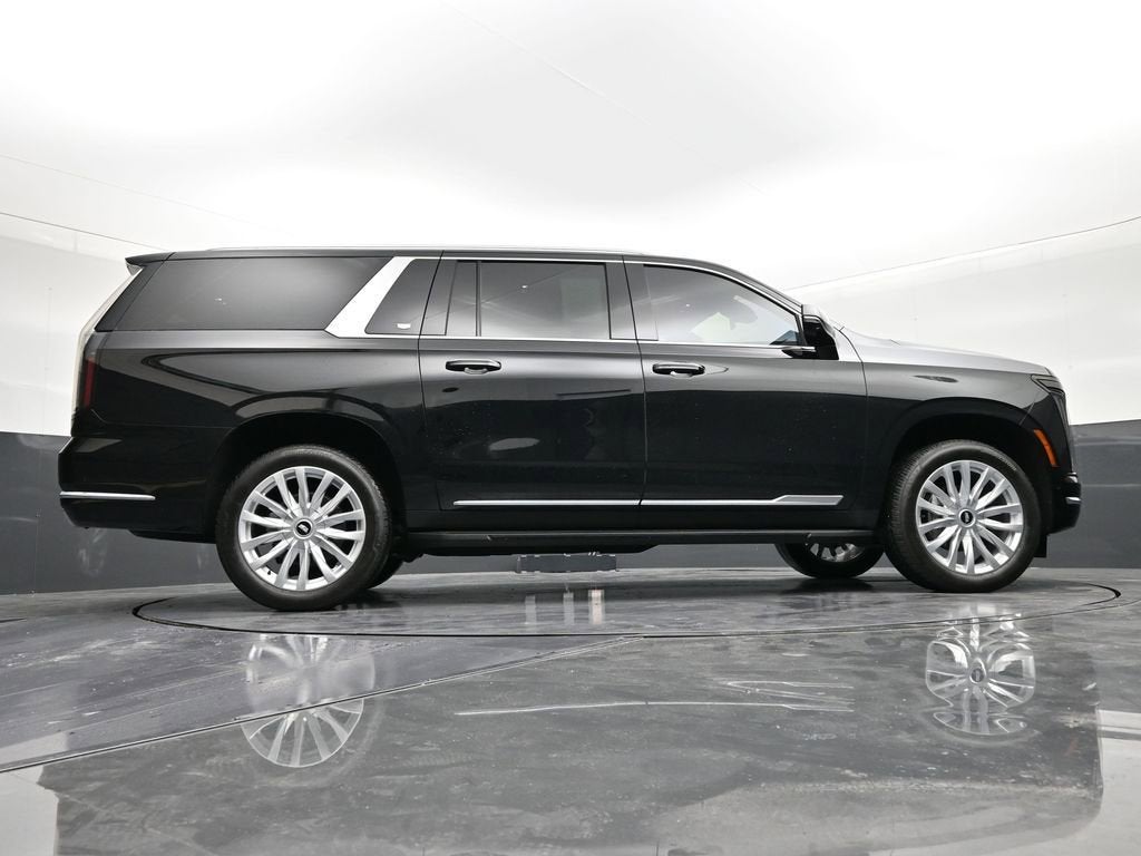 2025 Cadillac Escalade ESV Luxury