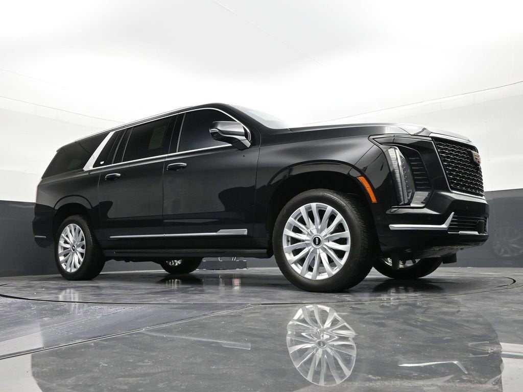 2025 Cadillac Escalade ESV Luxury