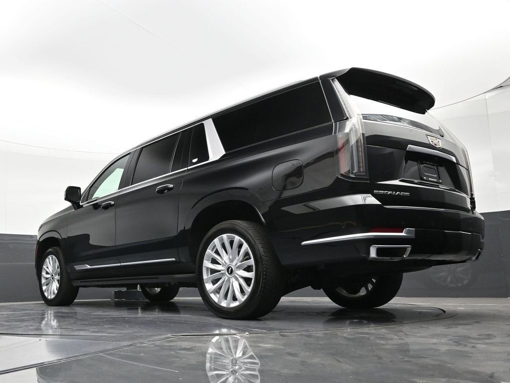 2025 Cadillac Escalade ESV Luxury