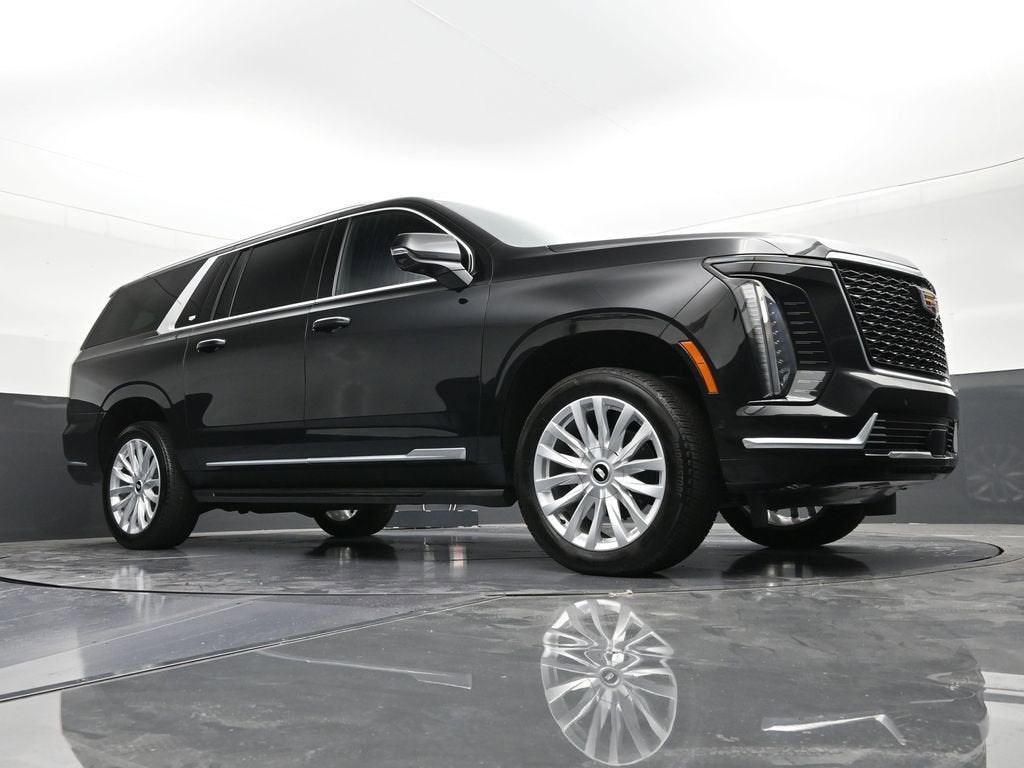 2025 Cadillac Escalade ESV Luxury
