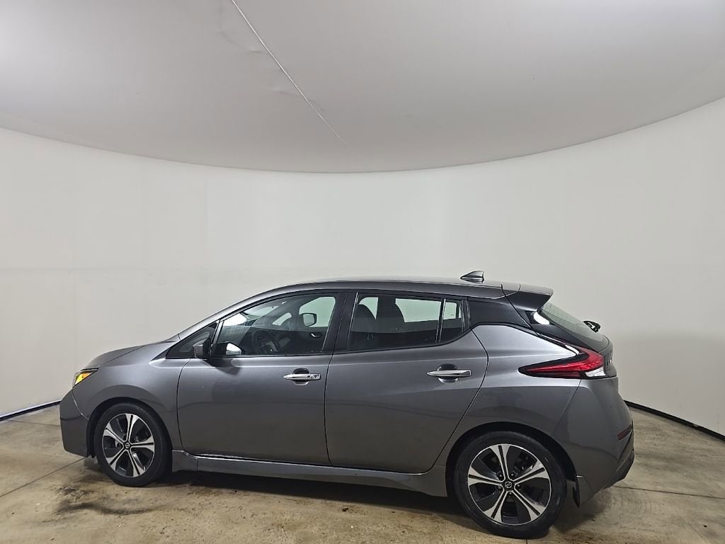 2022 Nissan LEAF SV