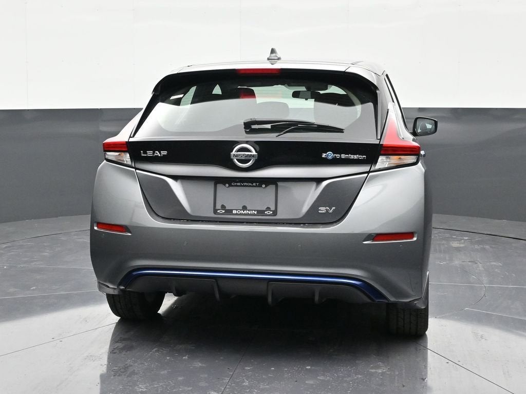2022 Nissan LEAF SV