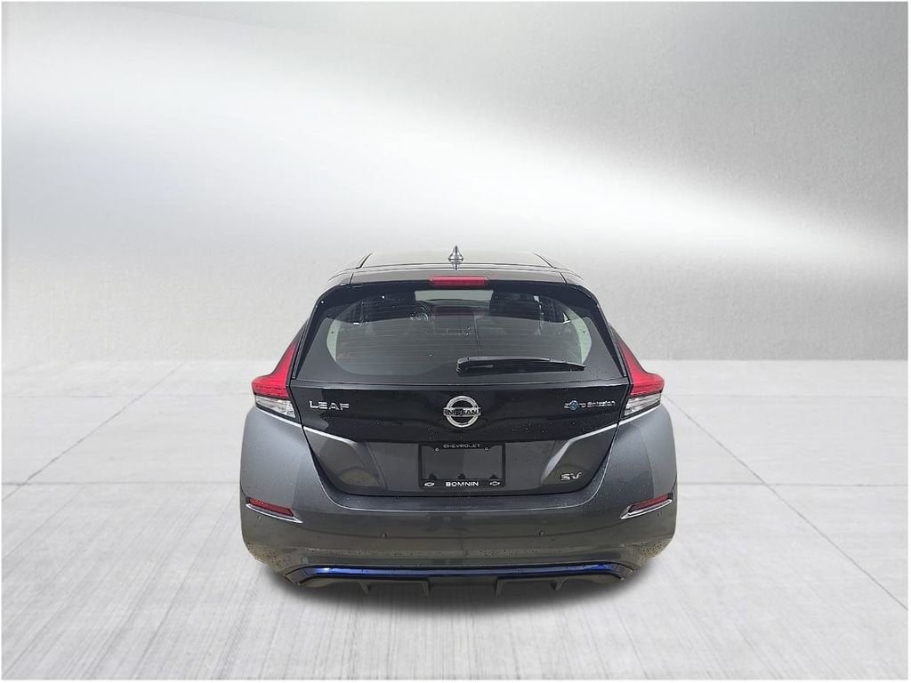 2022 Nissan LEAF SV