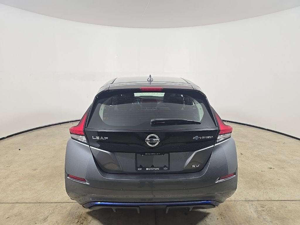 2022 Nissan LEAF SV