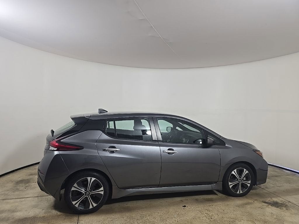 2022 Nissan LEAF SV