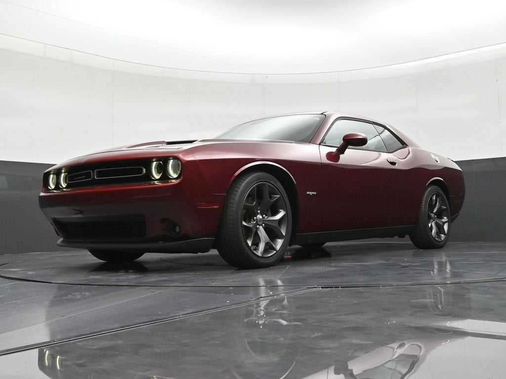 2018 Dodge Challenger SXT Plus