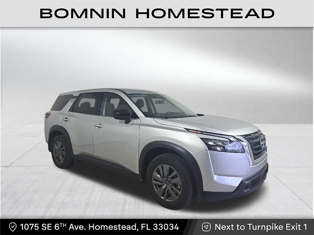 2025 Nissan Pathfinder S