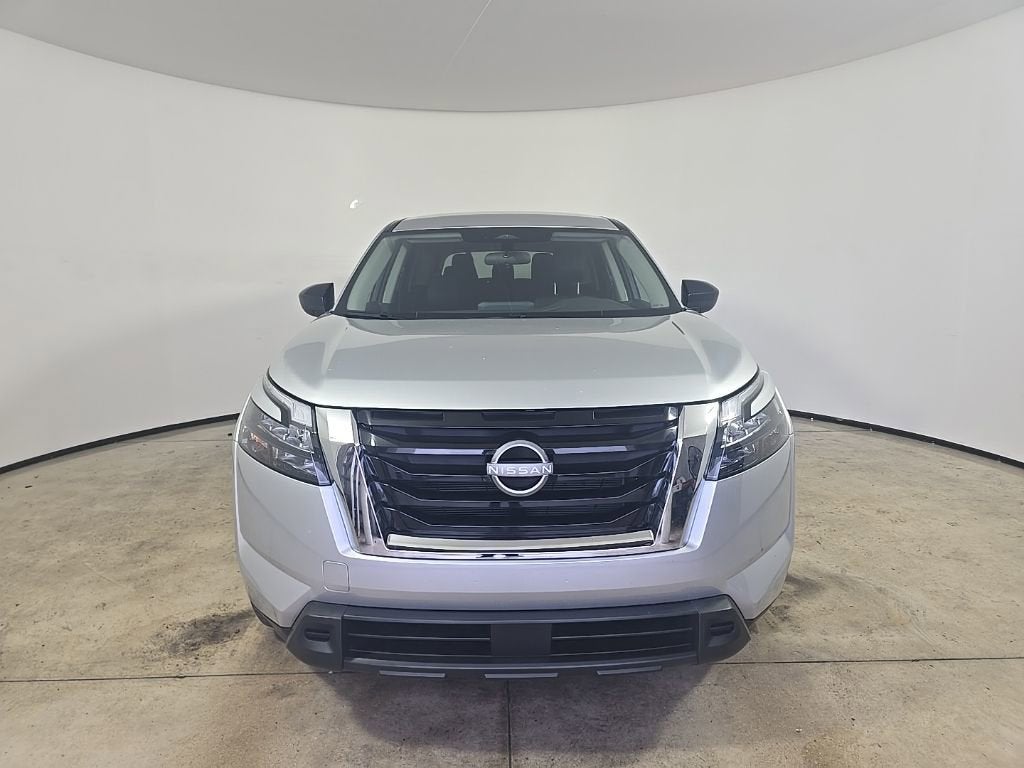 2025 Nissan Pathfinder S