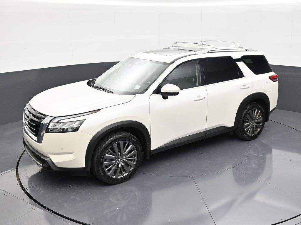 2022 Nissan Pathfinder SL