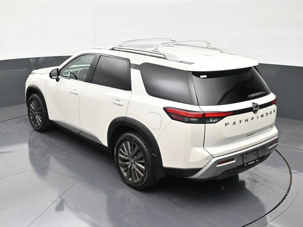 2022 Nissan Pathfinder SL