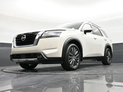 2022 Nissan Pathfinder SL