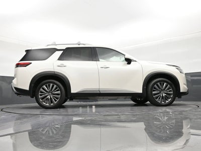 2022 Nissan Pathfinder SL