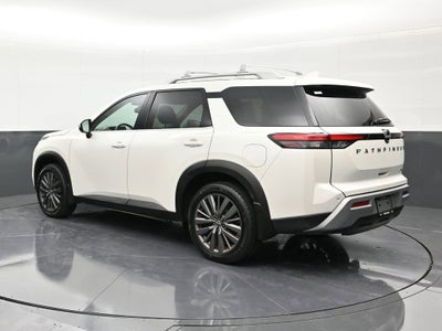 2022 Nissan Pathfinder SL