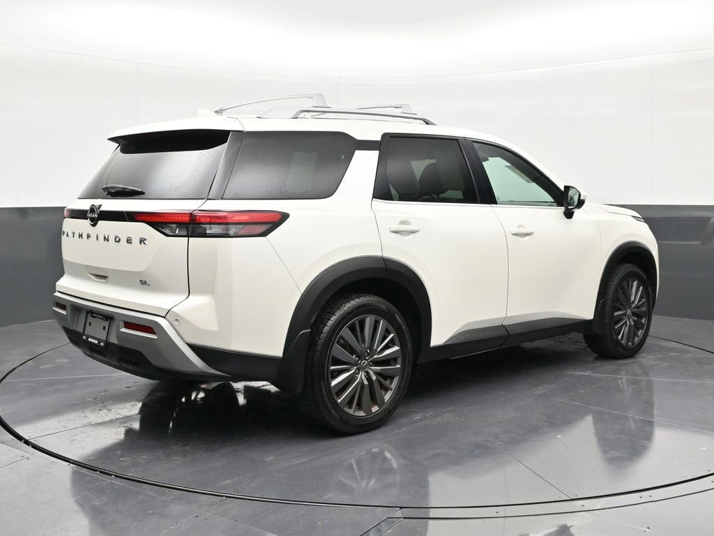 2022 Nissan Pathfinder SL