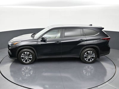 2025 Toyota Highlander LE