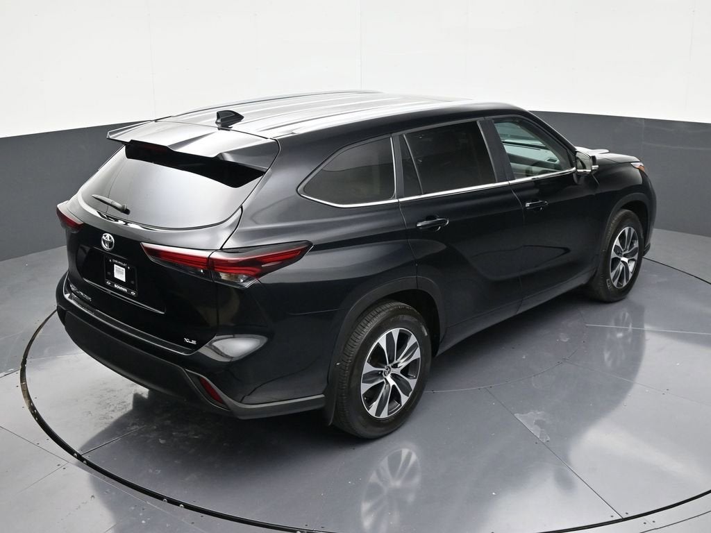 2025 Toyota Highlander LE