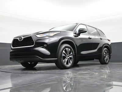 2025 Toyota Highlander LE