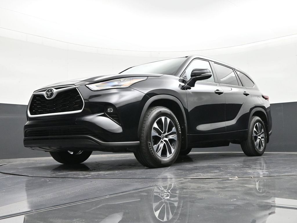 2025 Toyota Highlander LE