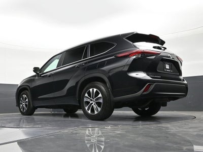 2025 Toyota Highlander LE