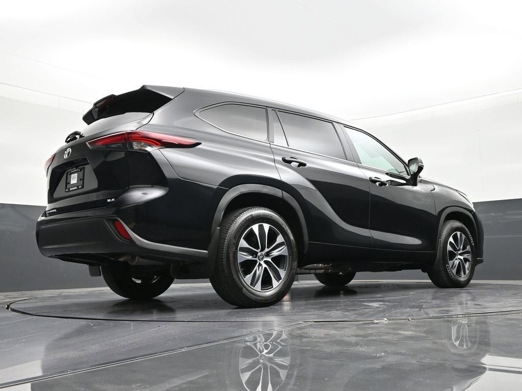 2025 Toyota Highlander LE