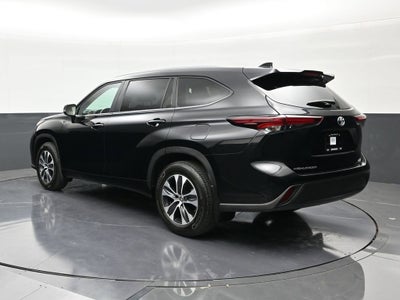 2025 Toyota Highlander LE