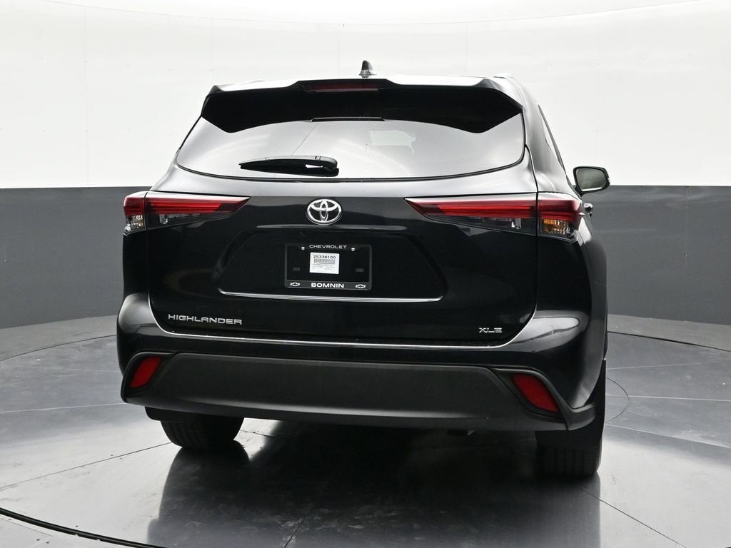 2025 Toyota Highlander LE