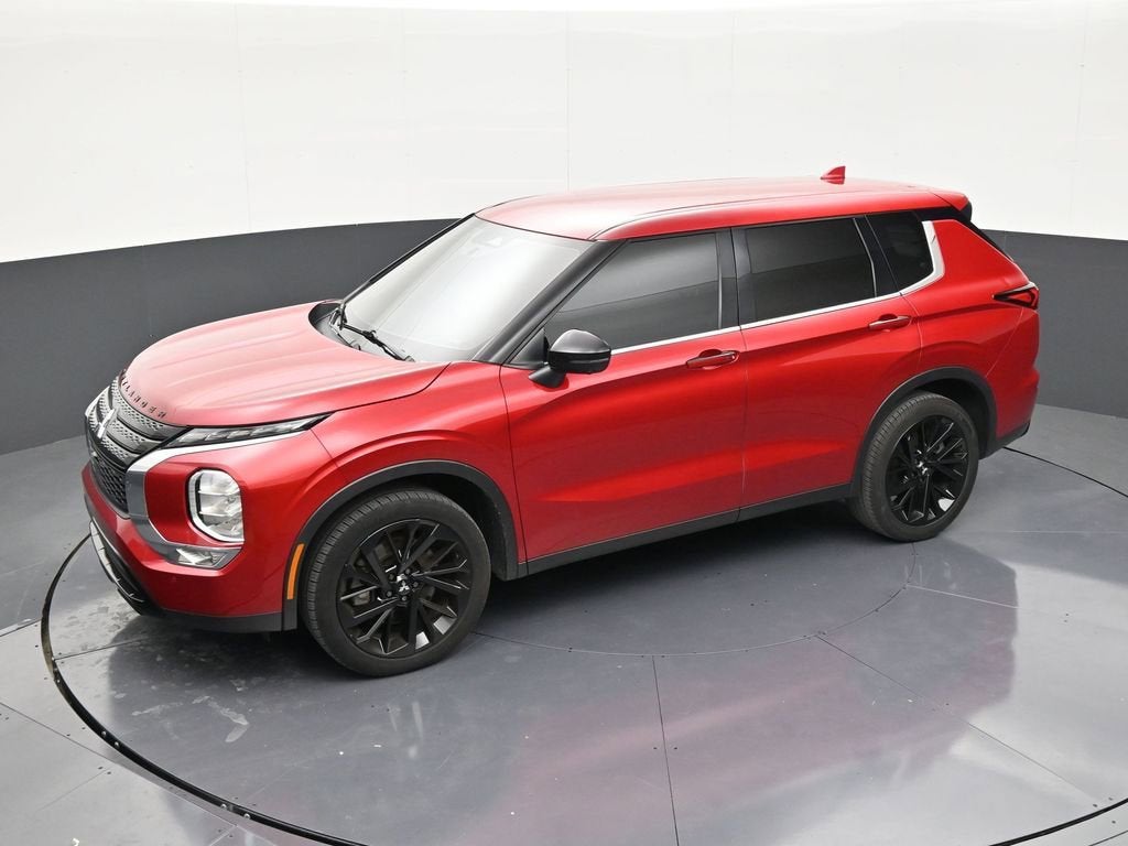 2023 Mitsubishi Outlander SE