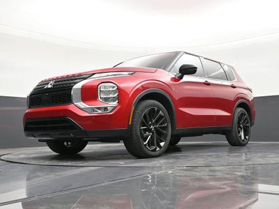 2023 Mitsubishi Outlander SE