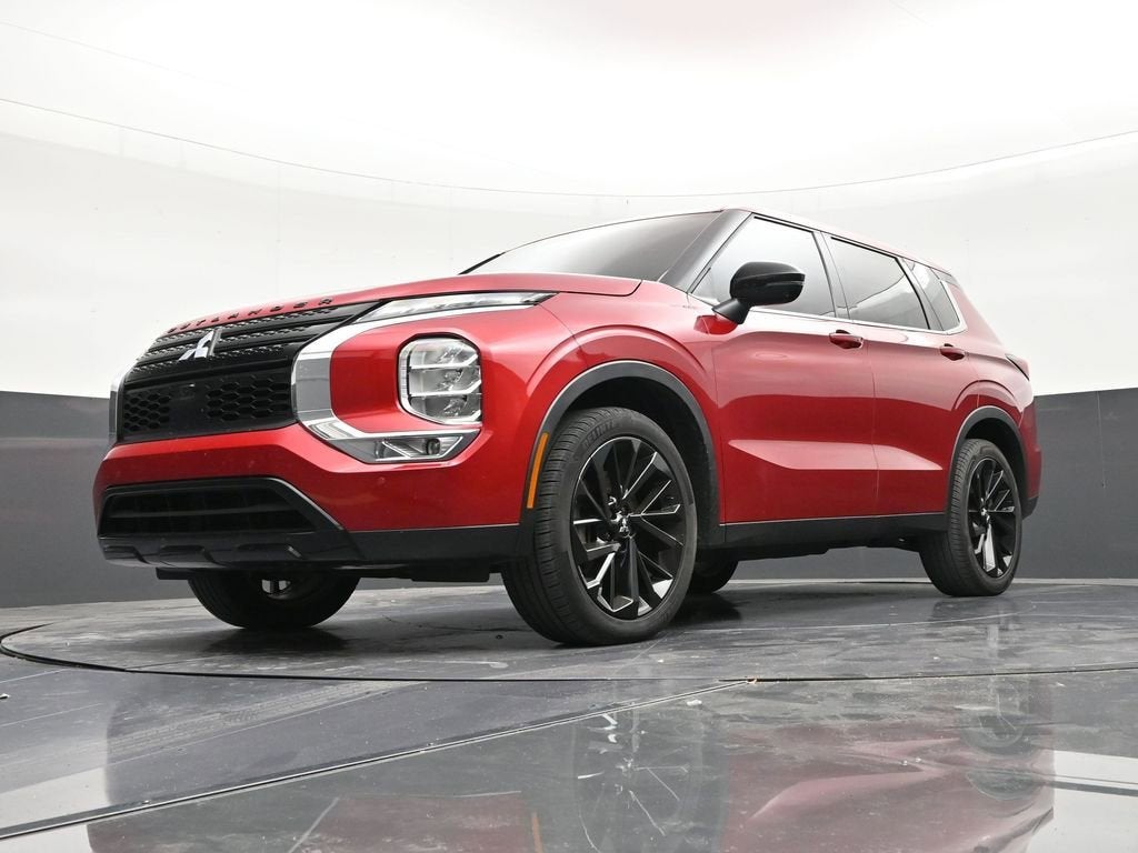 2023 Mitsubishi Outlander SE