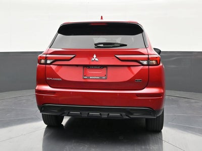 2023 Mitsubishi Outlander SE