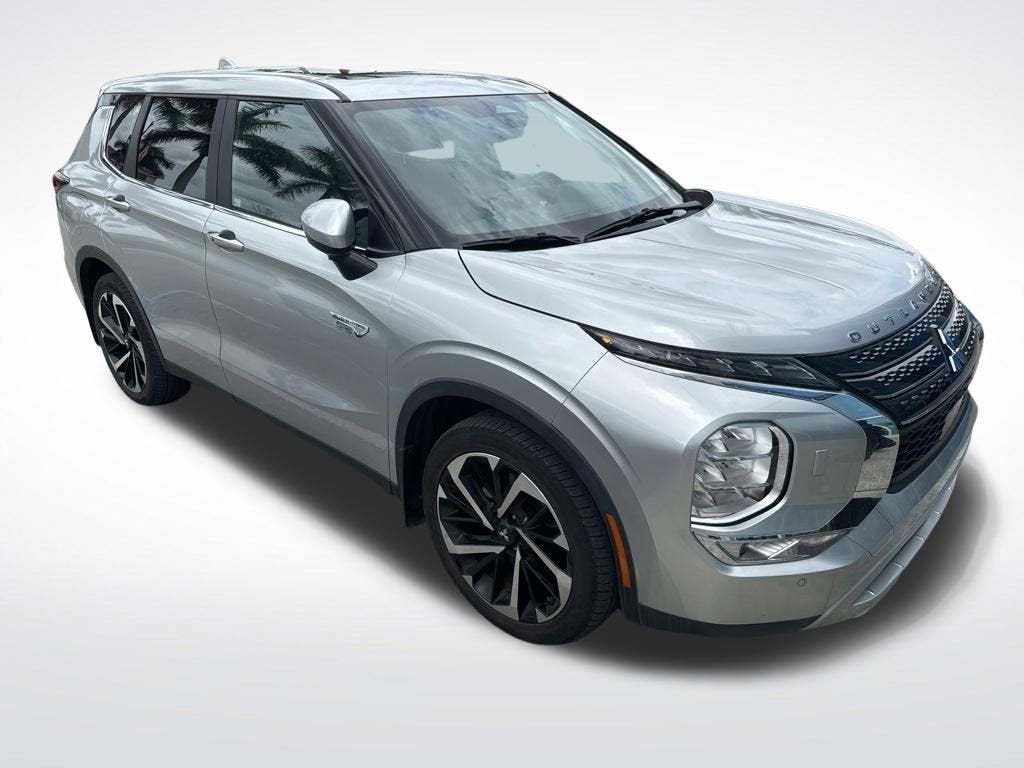 2023 Mitsubishi Outlander PHEV SE