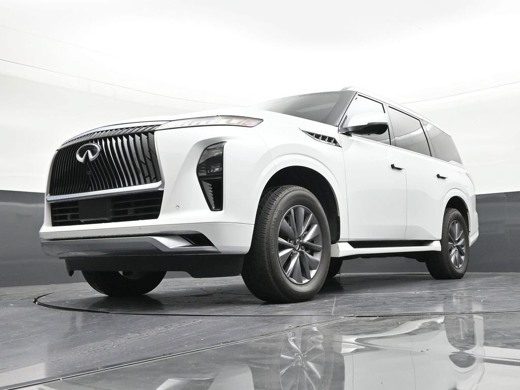 2025 INFINITI QX80 PURE