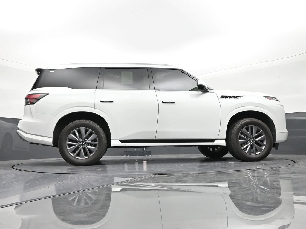 2025 INFINITI QX80 PURE