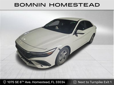2024 Hyundai Elantra SE