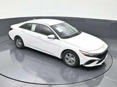 2024 Hyundai Elantra SE
