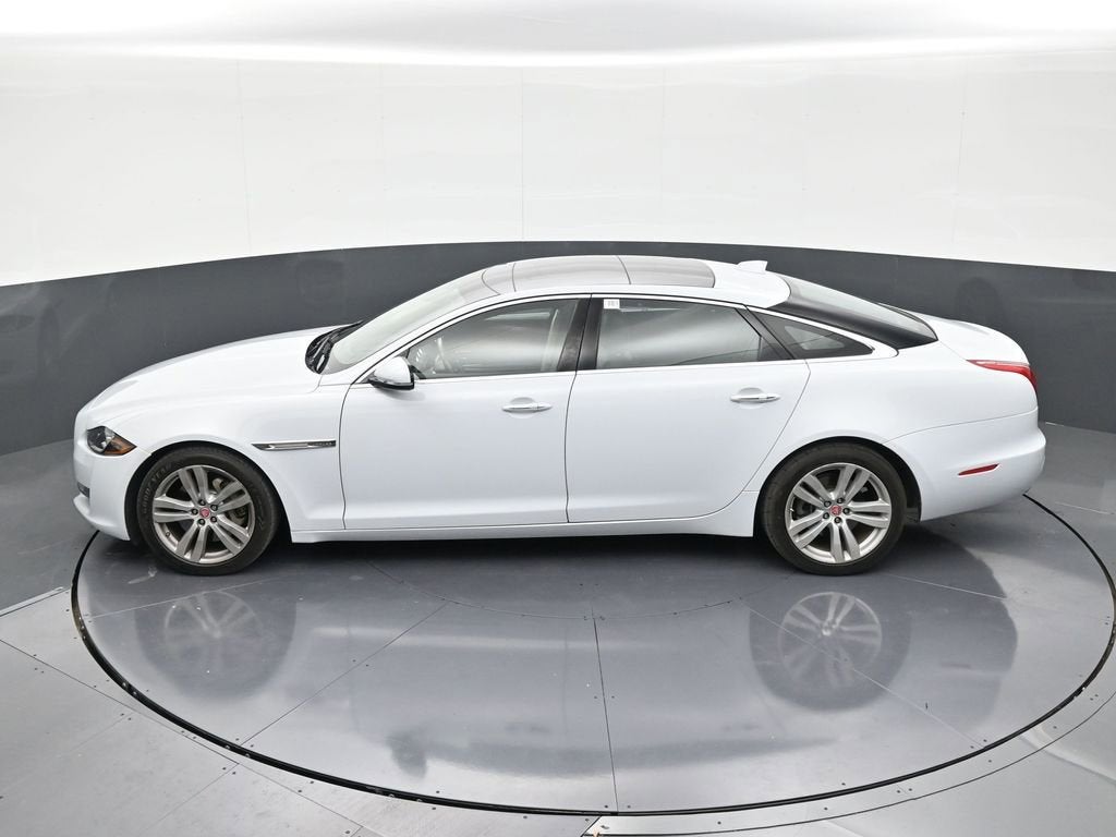 2016 Jaguar XJ XJL Portfolio
