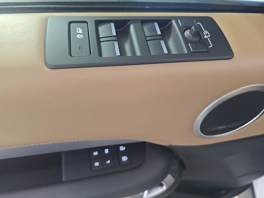 2023 Land Rover Discovery HSE R-Dynamic