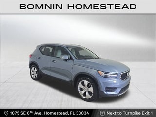 2020 Volvo XC40 Momentum