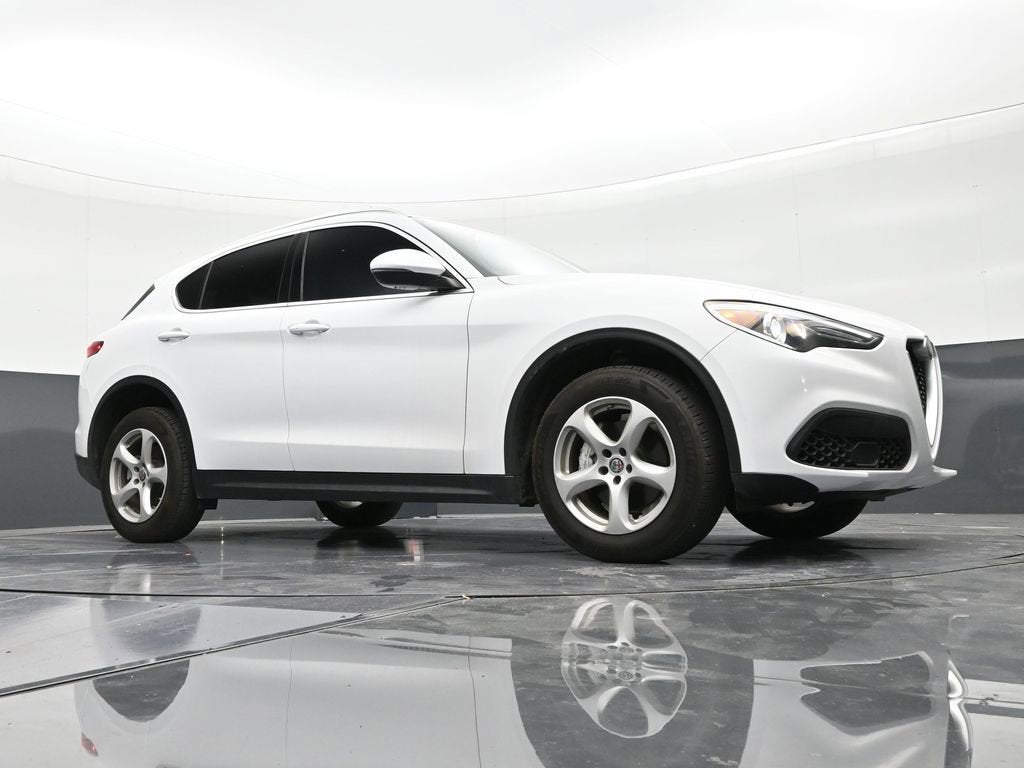 2020 Alfa Romeo Stelvio Base