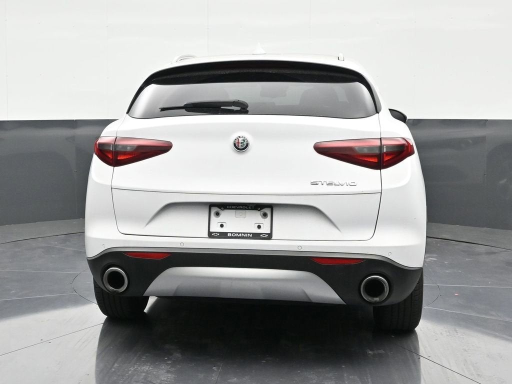 2020 Alfa Romeo Stelvio Base
