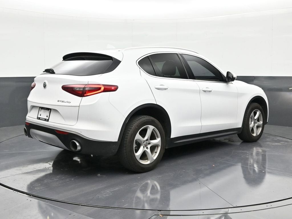 2020 Alfa Romeo Stelvio Base