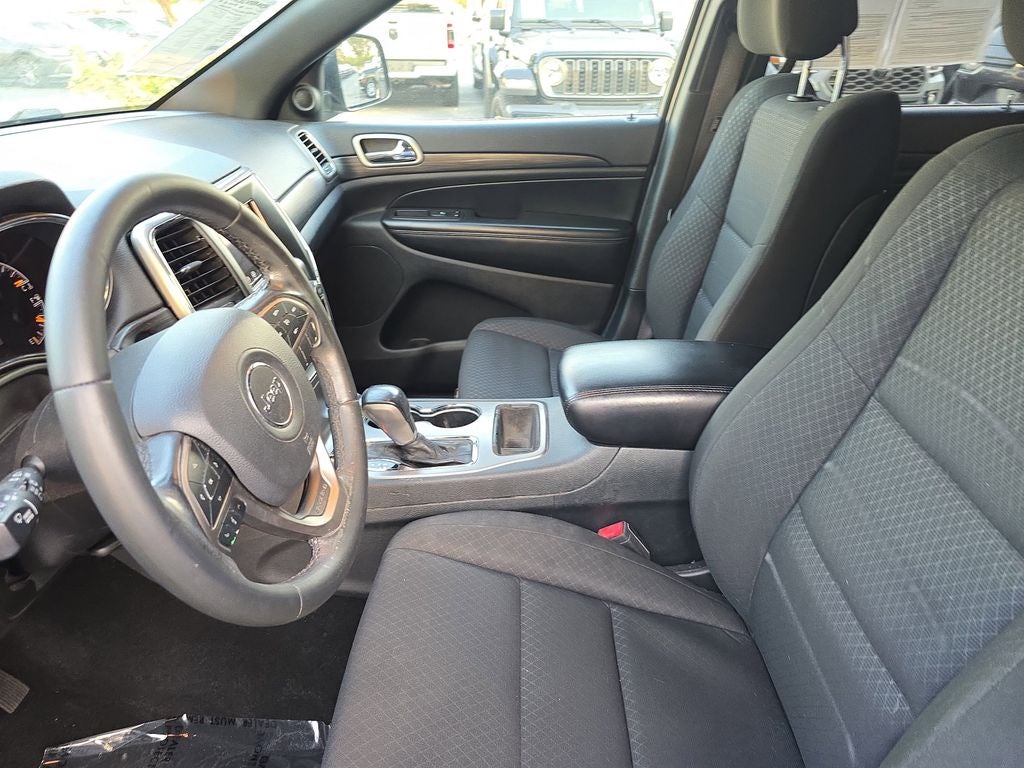 2019 Jeep Grand Cherokee Laredo E