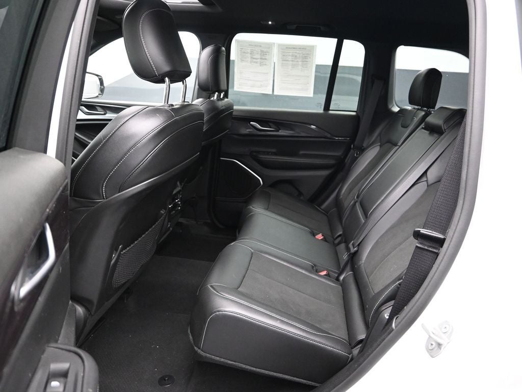 2022 Jeep Grand Cherokee Altitude