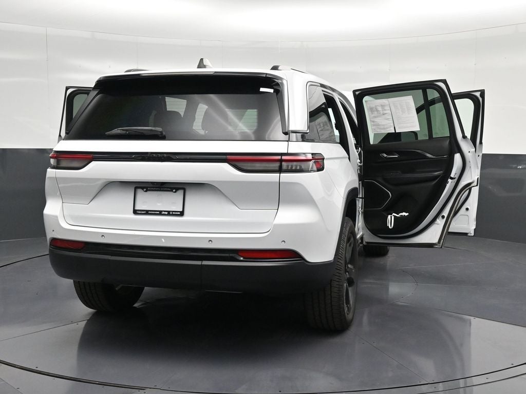 2022 Jeep Grand Cherokee Altitude