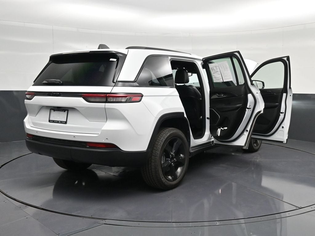 2022 Jeep Grand Cherokee Altitude
