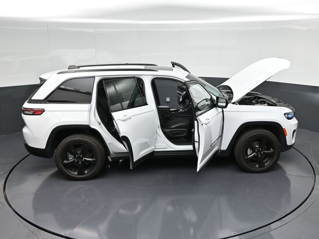 2022 Jeep Grand Cherokee Altitude